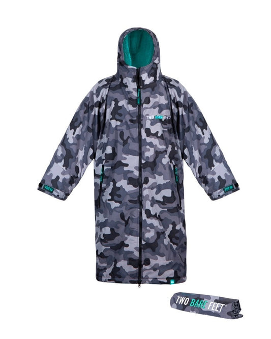 Two Bare Feet Weatherproof Changing Robe with Changing Mat (Camo/Teal)